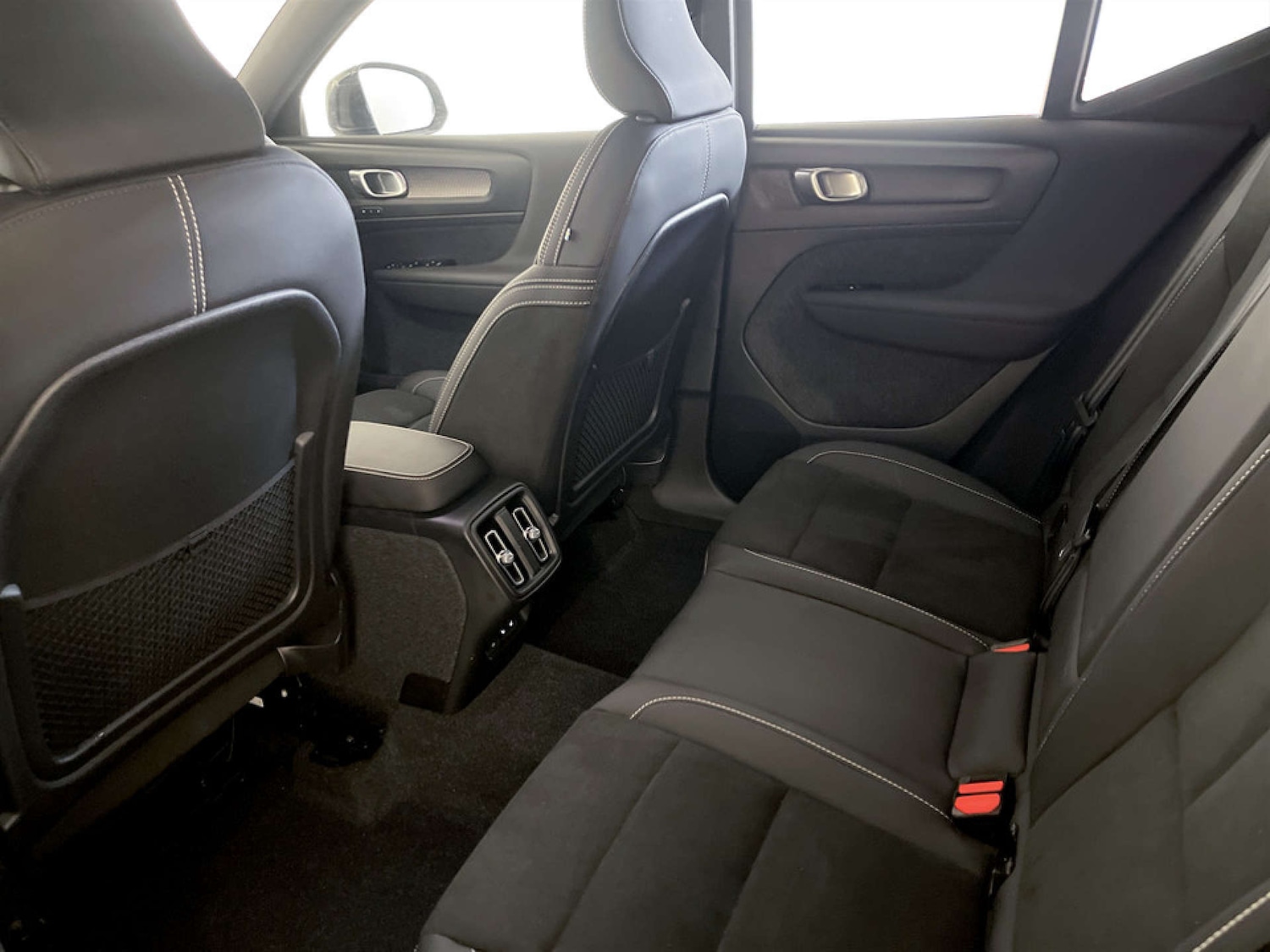 Used Volvo XC40 2023 for sale - 77185793: Photo 14