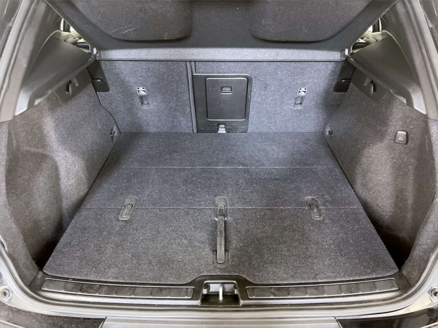 Used Volvo XC40 2023 for sale - 77185793: Photo 15