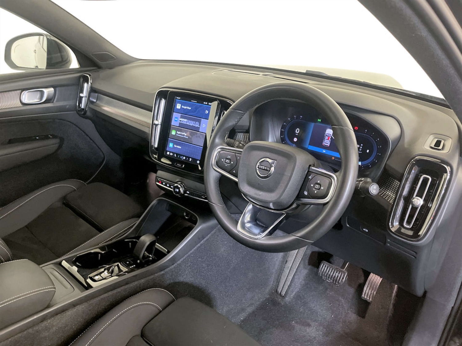 Used Volvo XC40 2023 for sale - 77185793: Photo 16