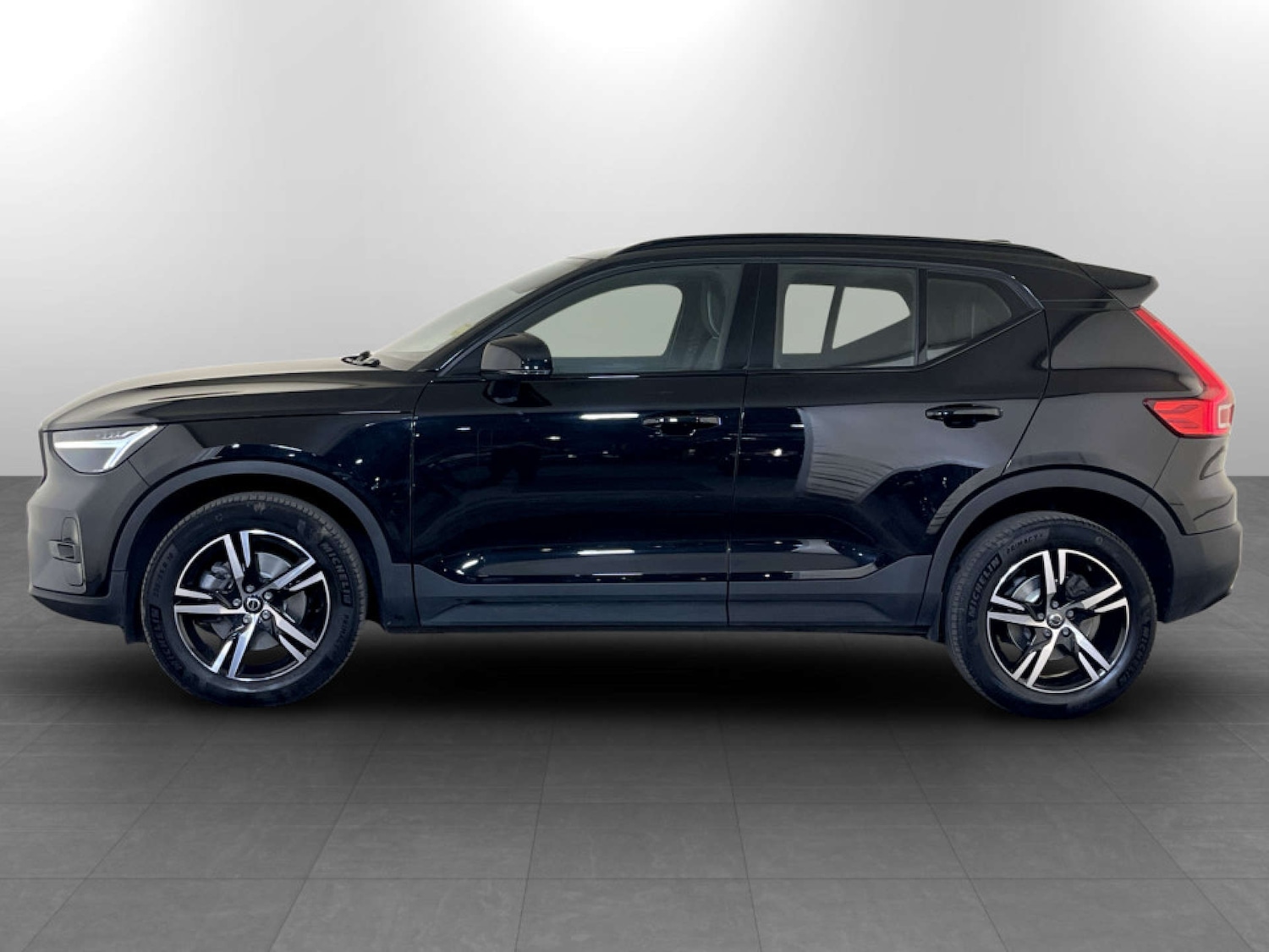 Used Volvo XC40 2023 for sale - 77185793: Photo 7