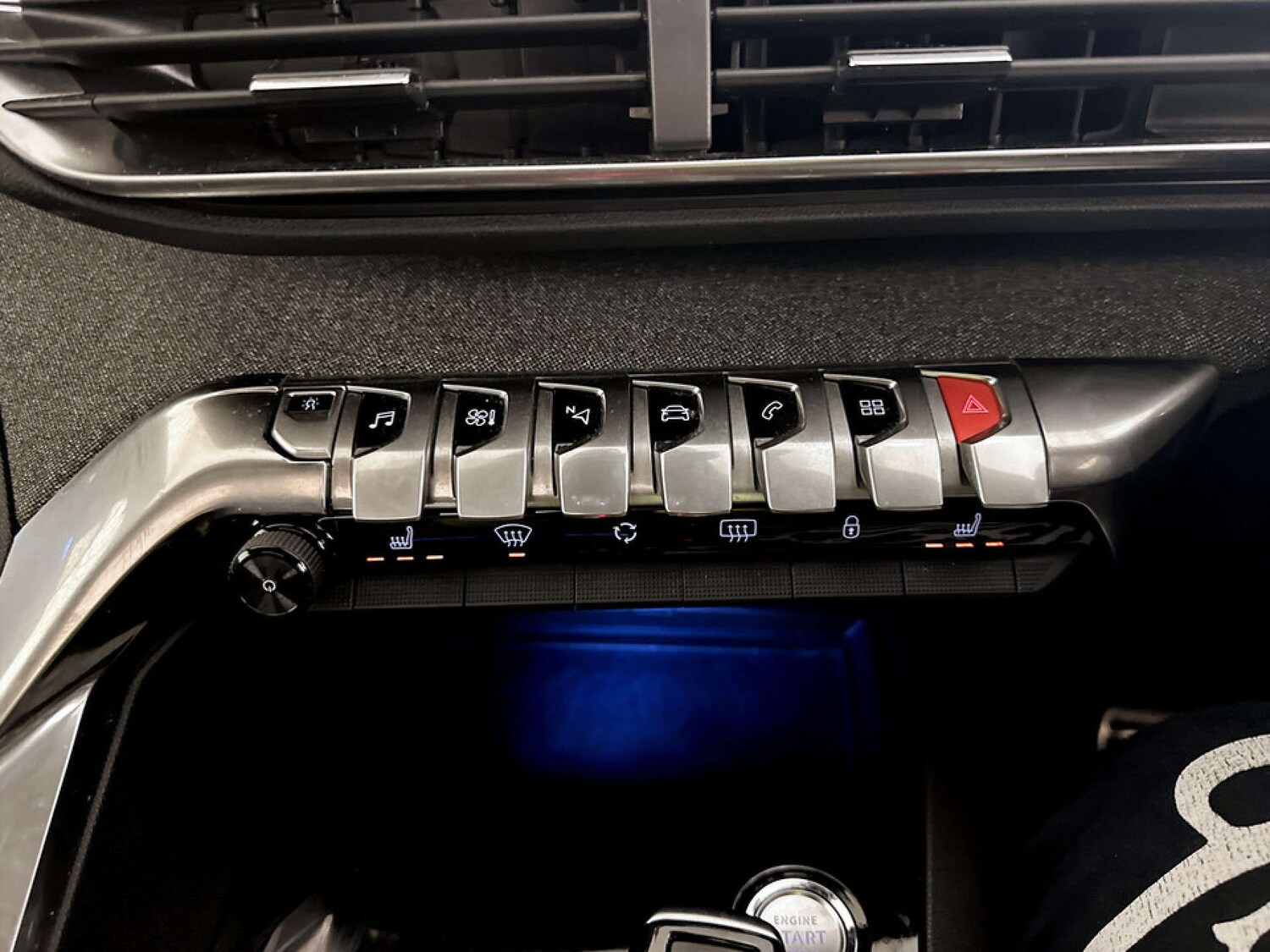 Used Peugeot 3008 2018 for sale - 77571257: Photo 24