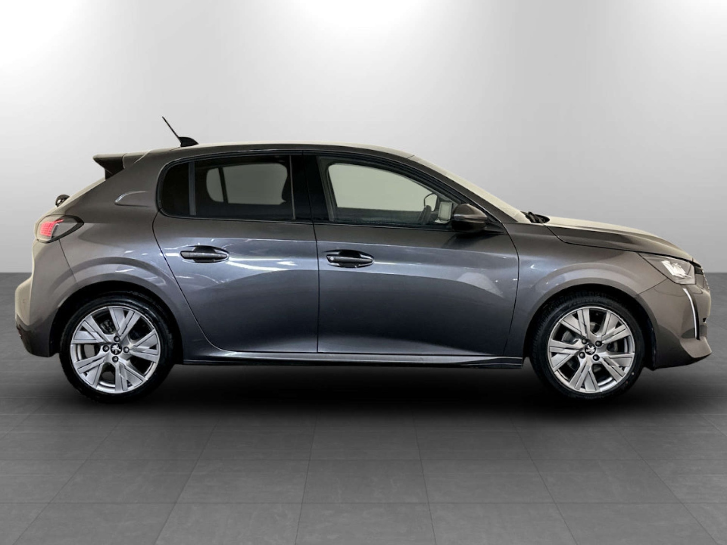 Used Peugeot 208 2020 for sale - 77667902: Photo 11