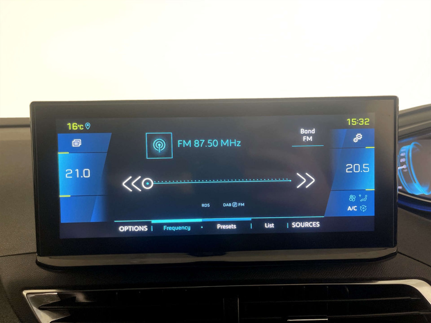 Used Peugeot 3008 2023 for sale - 77720511: Photo 22