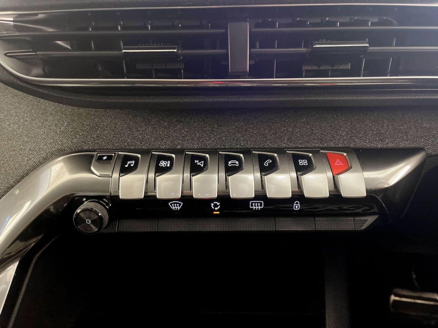 Used Peugeot 3008 2023 for sale - 77720511: Photo 24