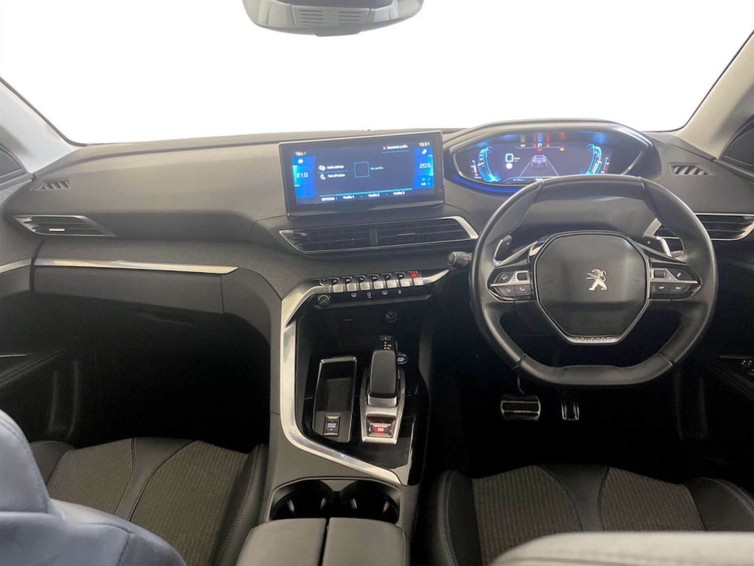 Used Peugeot 3008 2023 for sale - 77720511: Photo 3