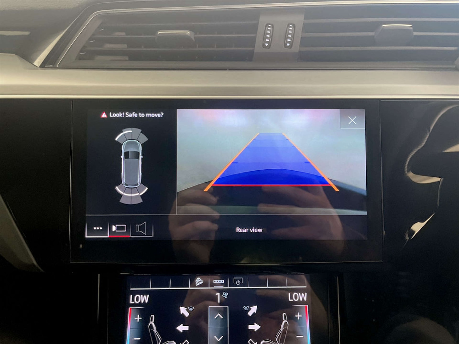 Used Audi e-tron 2021 for sale - 77185833: Photo 21