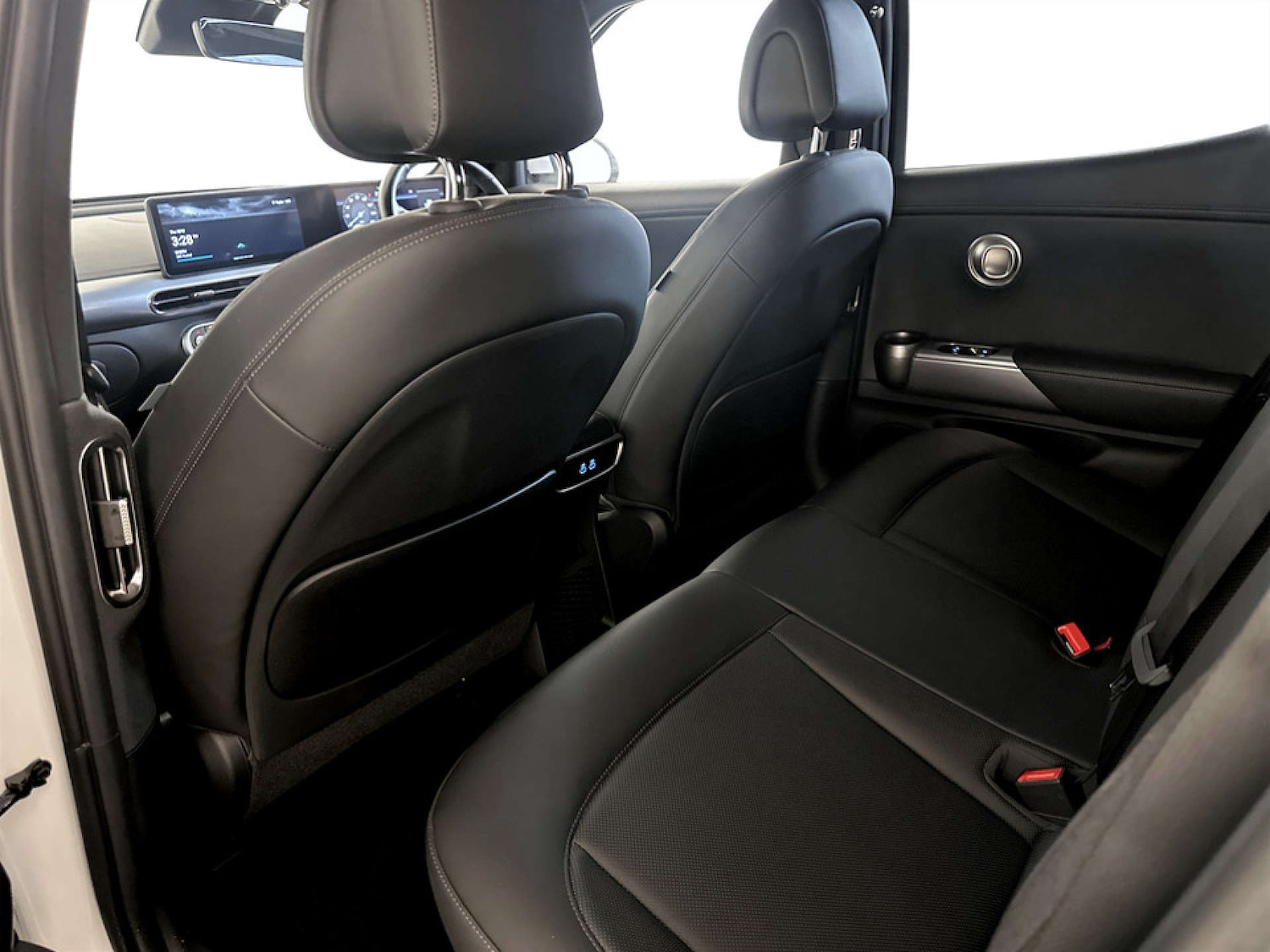 Used Genesis GV60 2022 for sale - 77185873: Photo 14