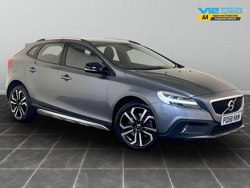 Used Volvo V40 Cross Country 2018 for sale - 76352206: Photo 1