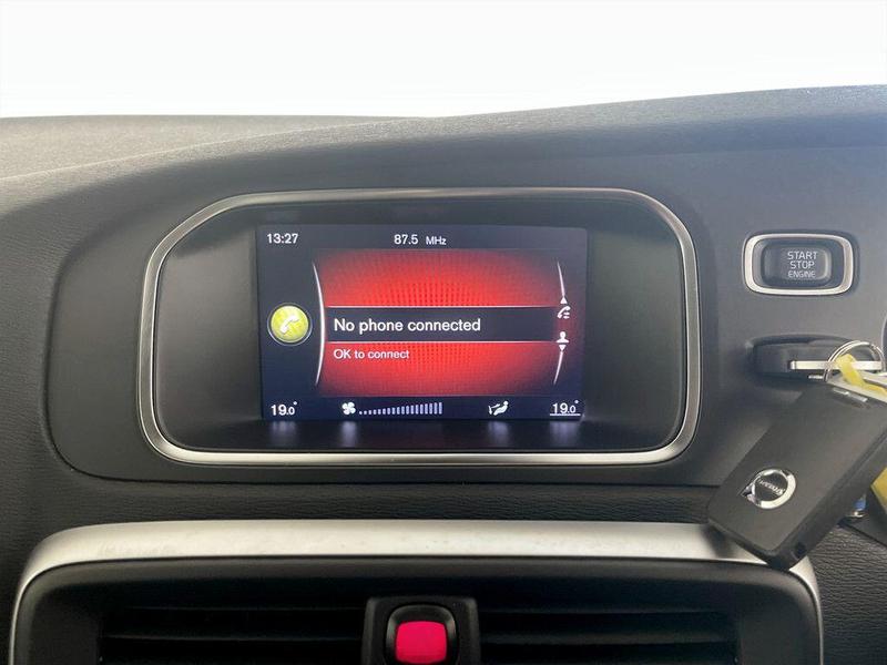 Used Volvo V40 Cross Country 2018 for sale - 76352206: Photo 23
