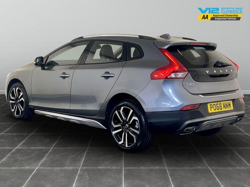 Used Volvo V40 Cross Country 2018 for sale - 76352206: Photo 8