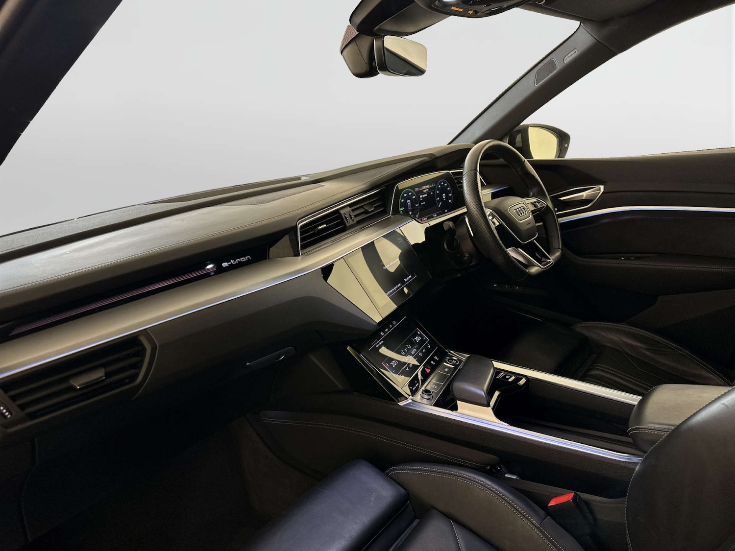 Used Audi e-tron 2023 for sale - 77945405: Photo 12