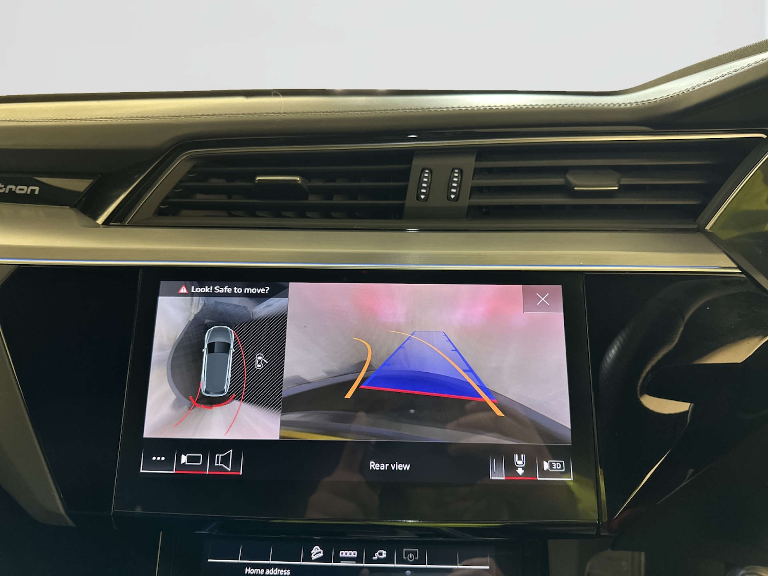 Used Audi e-tron 2023 for sale - 77945405: Photo 22