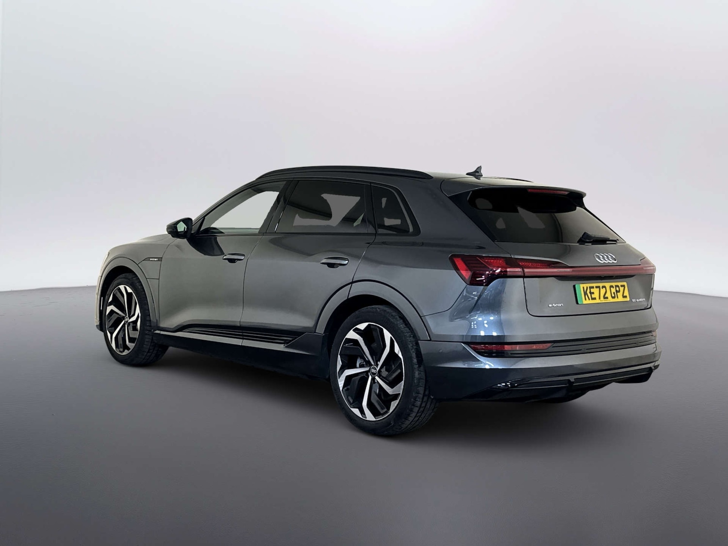 Used Audi e-tron 2023 for sale - 77945405: Photo 7