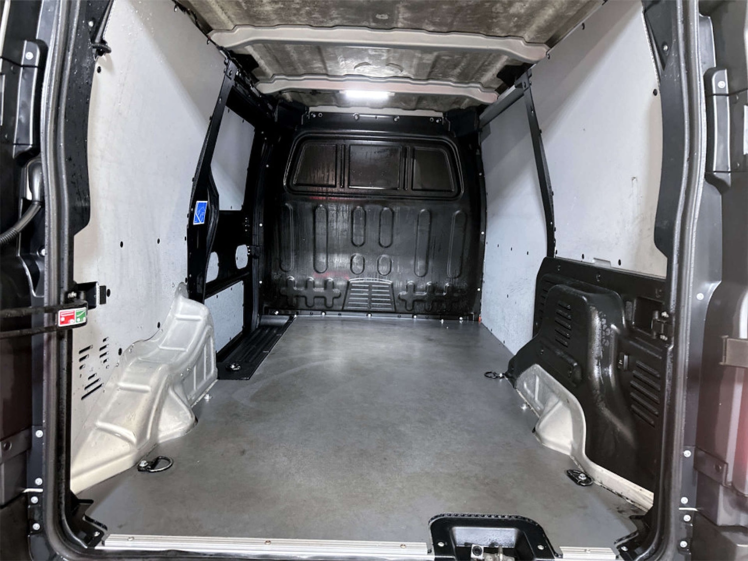 Used LEVC VN5 2023 for sale - 77667941: Photo 15