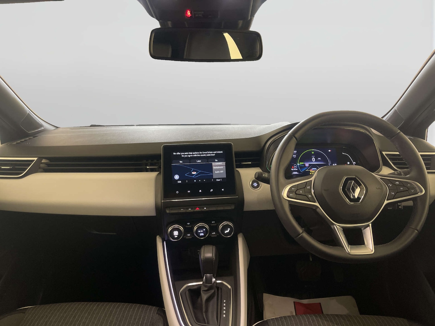 Used Renault Clio 2022 for sale - 78152370: Photo 3