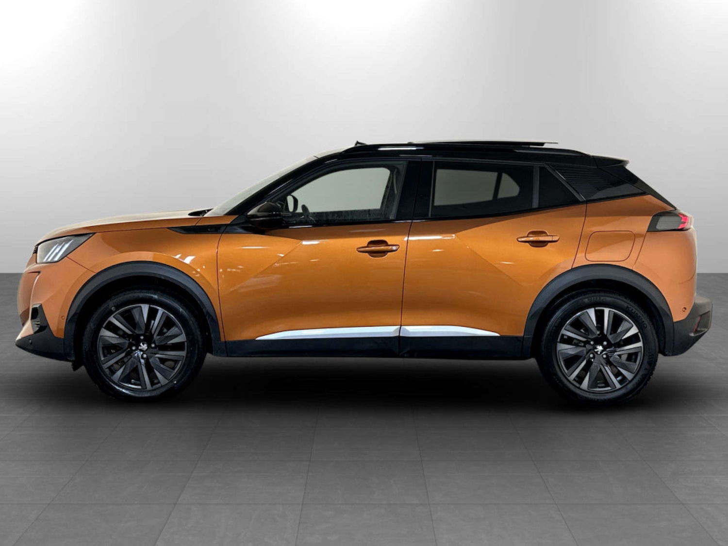 Used Peugeot 2008 2021 for sale - 77667895: Photo 7