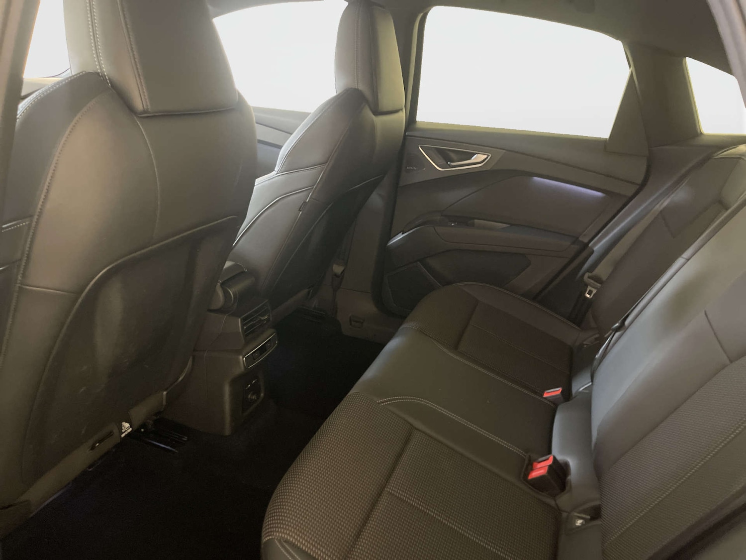 Used Audi Q4 e-tron 2023 for sale - 78179636: Photo 14