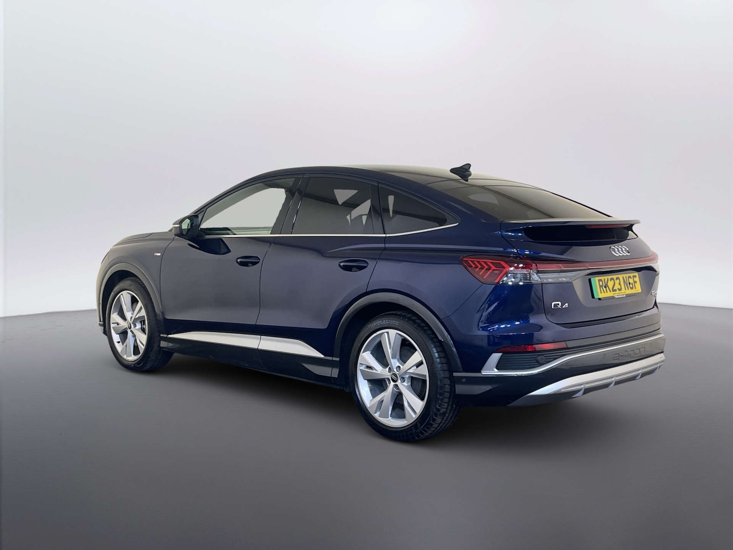 Used Audi Q4 e-tron 2023 for sale - 78179636: Photo 8