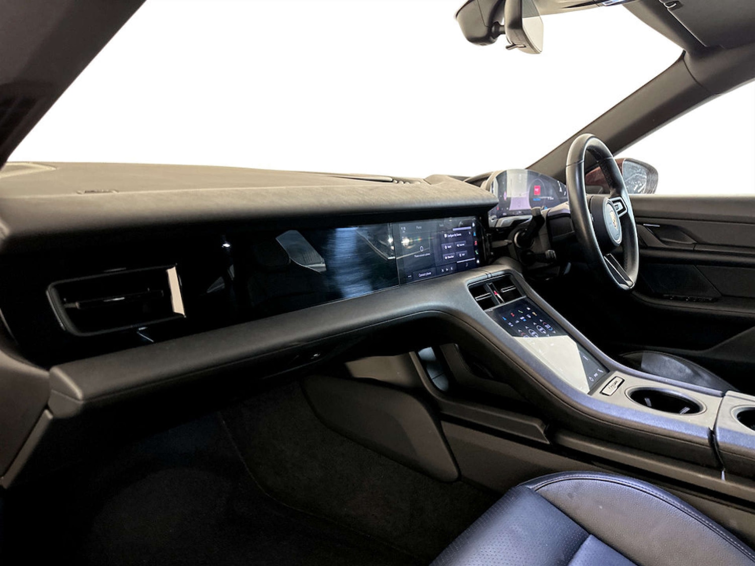 Used Porsche Taycan 2022 for sale - 77245617: Photo 12