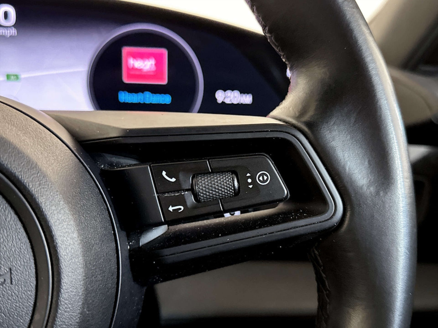 Used Porsche Taycan 2022 for sale - 77245617: Photo 20