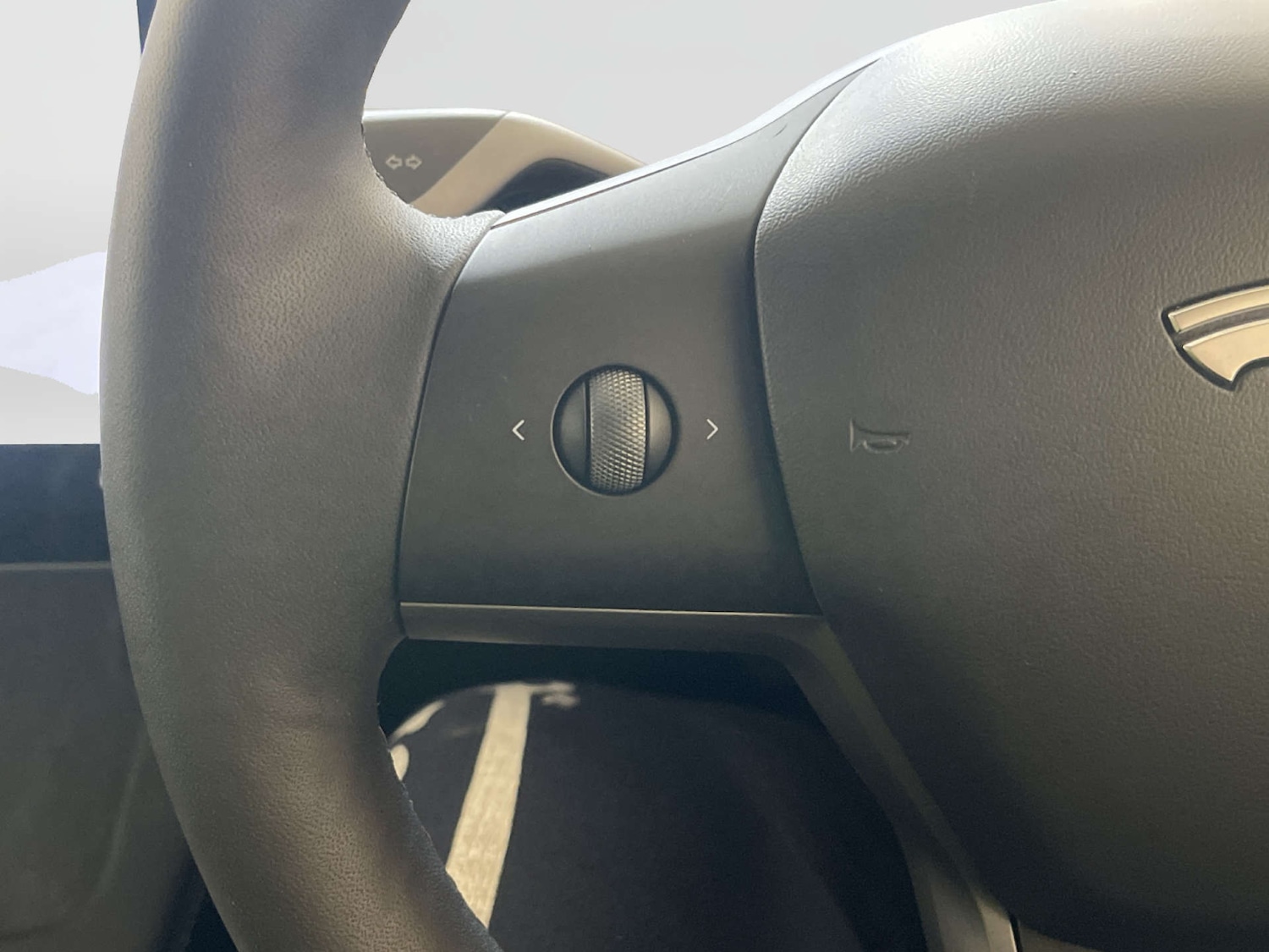 Used Tesla Model 3 2023 for sale - 78011079: Photo 17