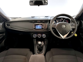 Used Alfa Romeo Giulietta 2019 for sale - 77335750: Photo