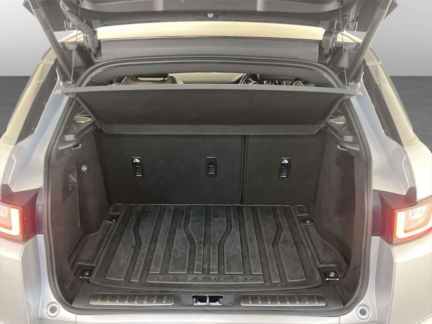 Used Land Rover Range Rover Evoque 2018 for sale - 77326125: Photo 16