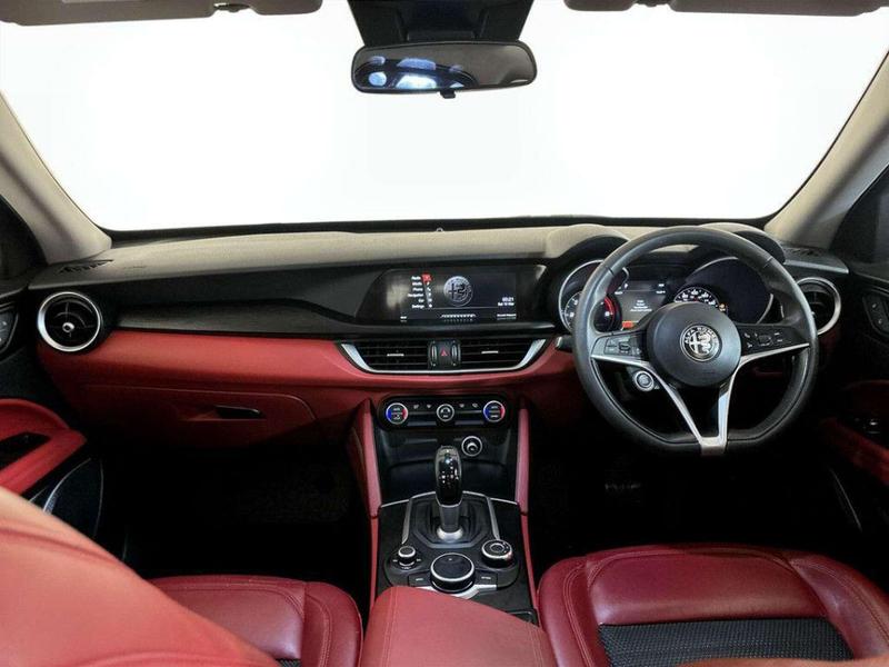 Used Alfa Romeo Stelvio 2018 for sale - 76826151: Photo 3