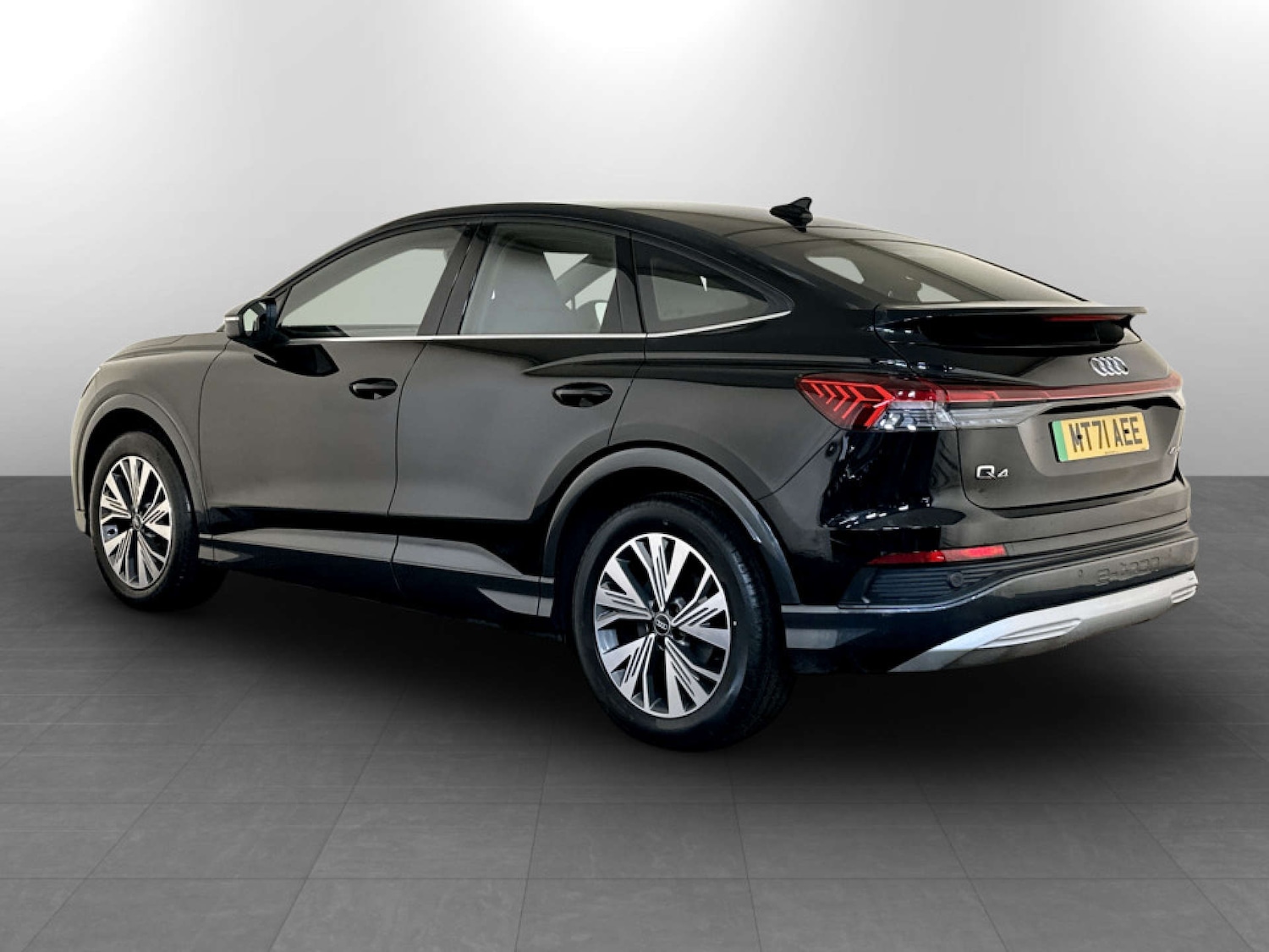 Used Audi Q4 e-tron 2021 for sale - 77494152: Photo 8