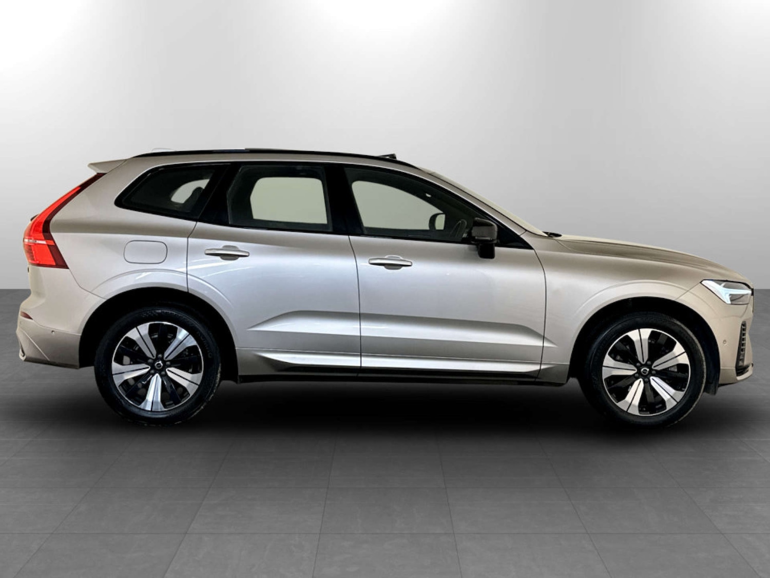 Used Volvo XC60 2023 for sale - 77655568: Photo 11