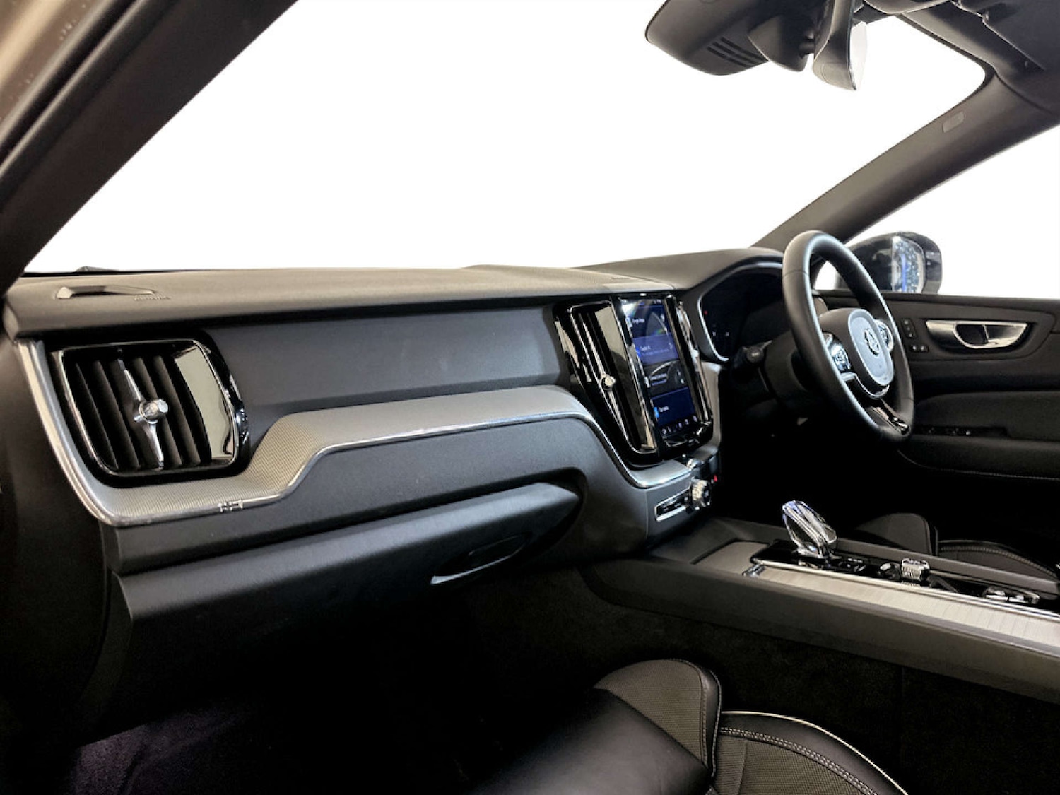 Used Volvo XC60 2023 for sale - 77655568: Photo 12