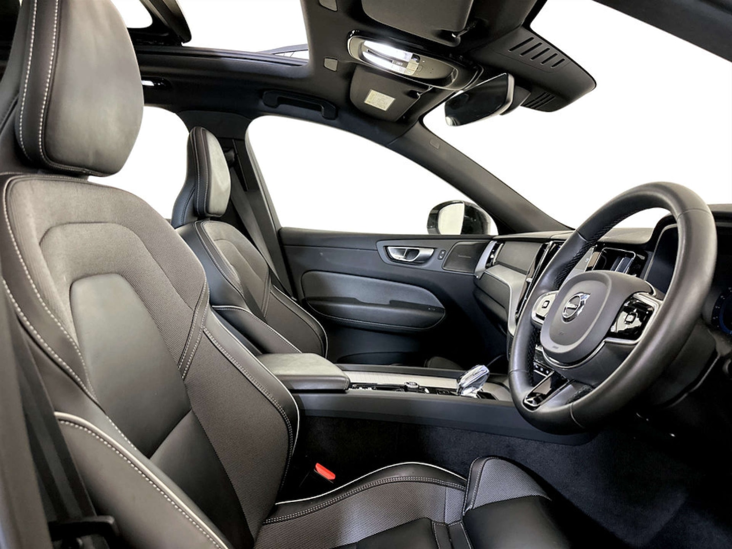 Used Volvo XC60 2023 for sale - 77655568: Photo 13