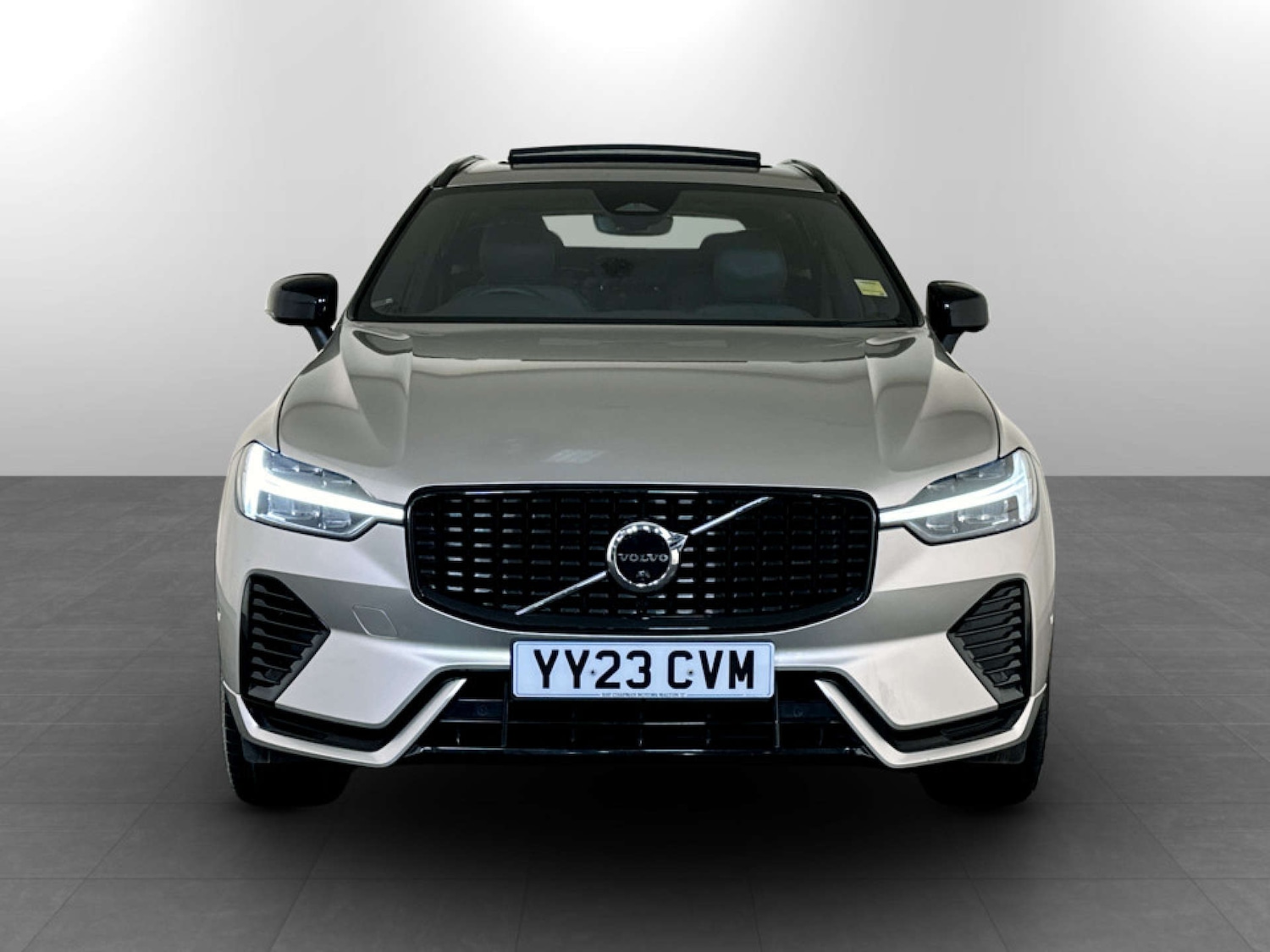 Used Volvo XC60 2023 for sale - 77655568: Photo 5