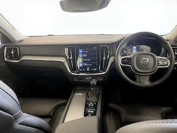 Used Volvo V60 2019 for sale - 76162054: Photo