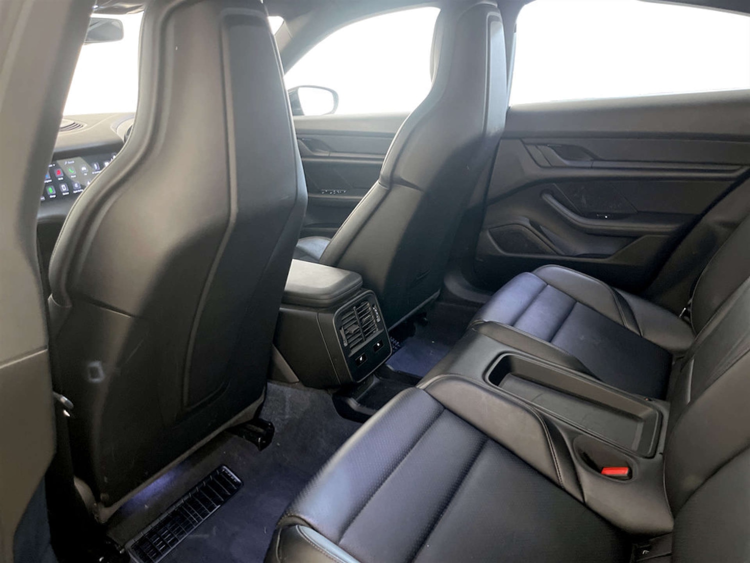 Used Porsche Taycan 2022 for sale - 77437451: Photo 13