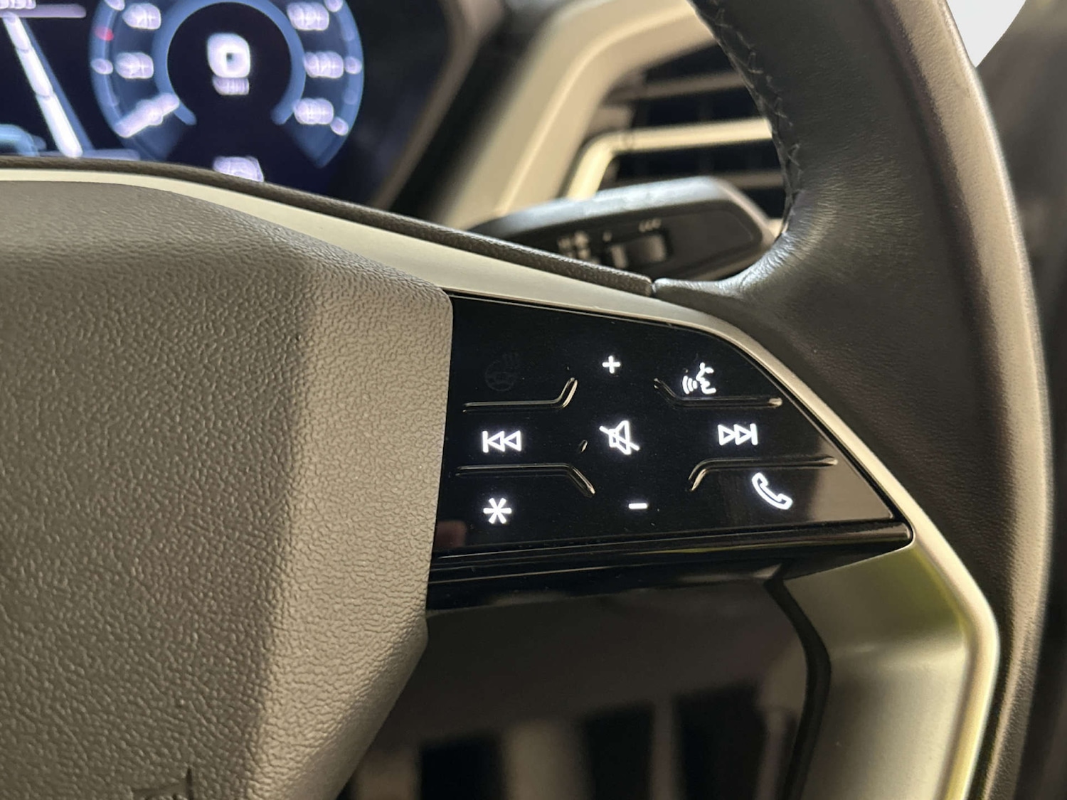 Used Audi Q4 e-tron 2023 for sale - 78000694: Photo 18