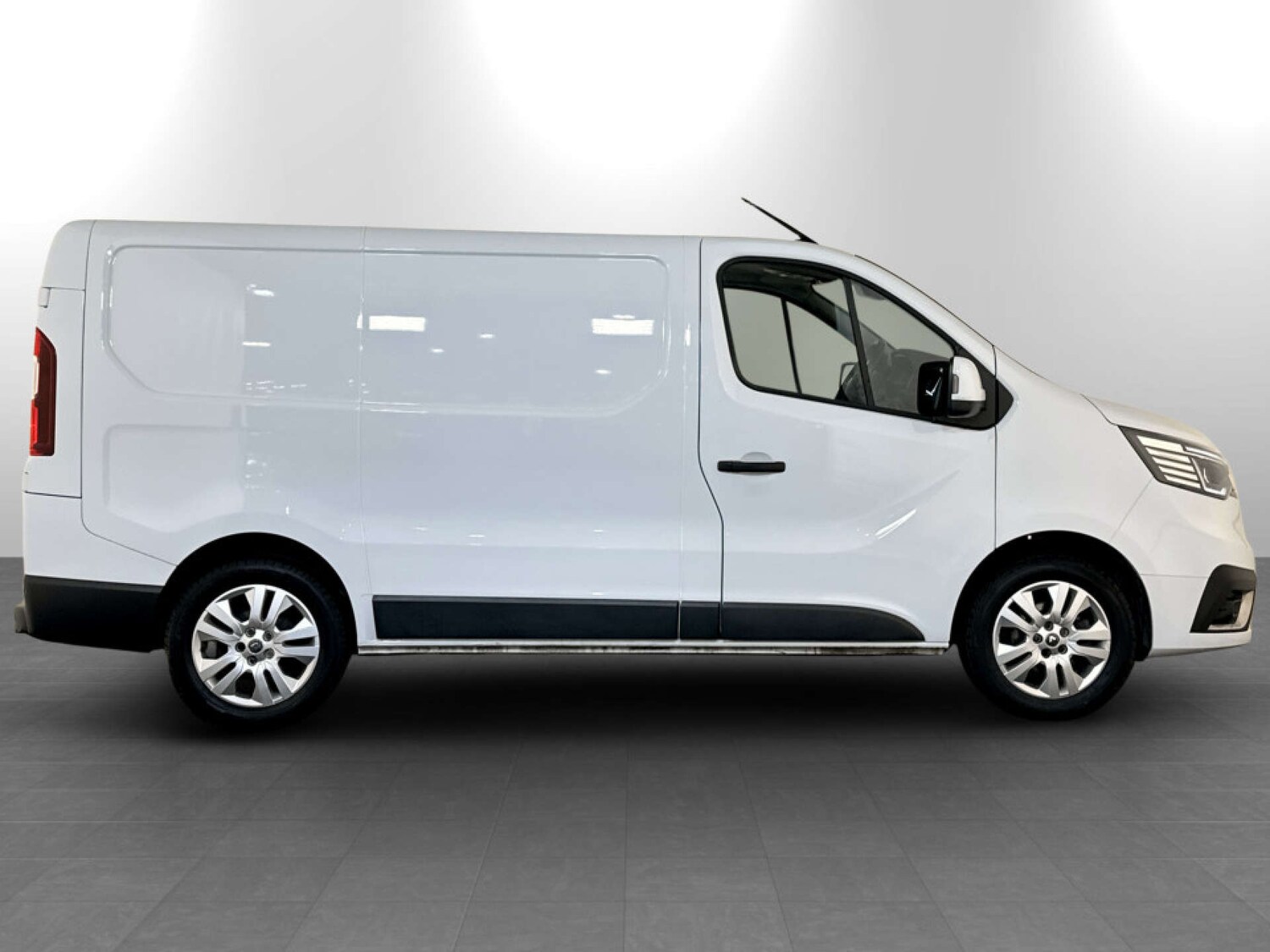 Used Renault Trafic 2023 for sale - 77805556: Photo 10