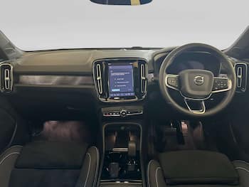 Used Volvo XC40 2023 for sale - 79637615: Photo