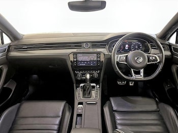 Used Volkswagen Passat 2019 for sale - 76101739: Photo 3