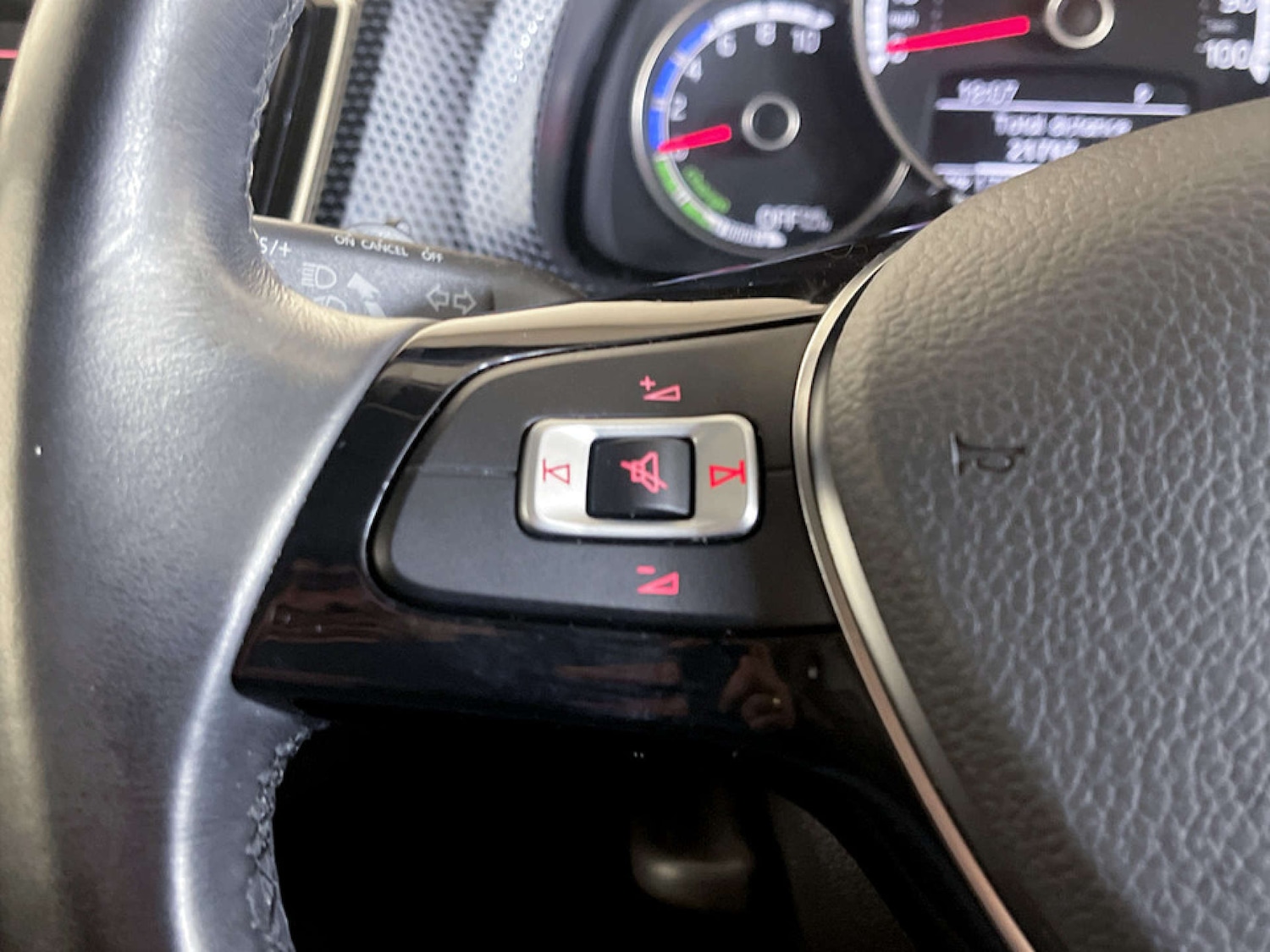 Used Volkswagen up! 2022 for sale - 77195887: Photo 18