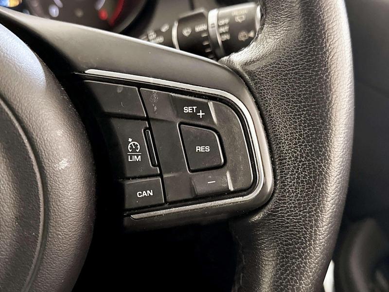 Used Jaguar E-Pace 2020 for sale - 77128230: Photo 20