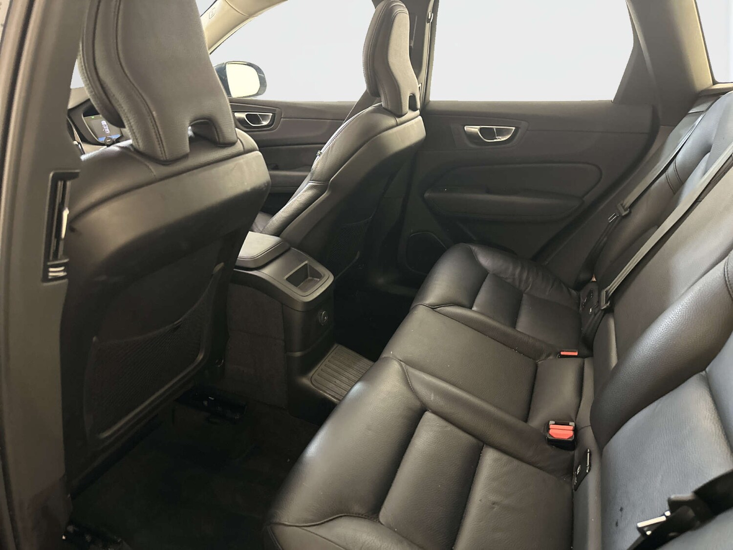 Used Volvo XC60 2023 for sale - 77888850: Photo 15