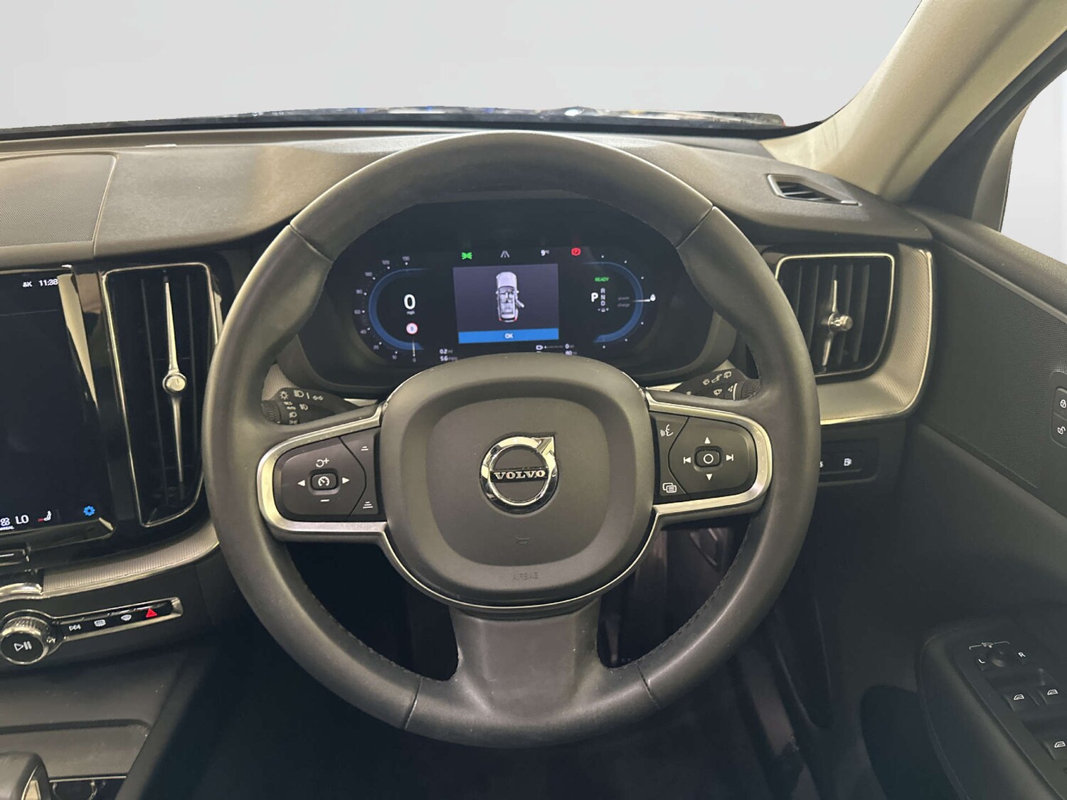 Used Volvo XC60 2023 for sale - 77888850: Photo 18