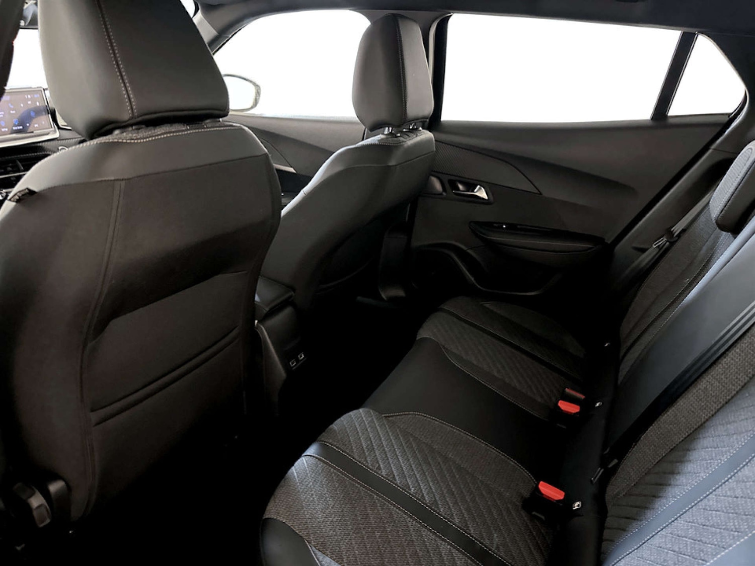 Used Peugeot 2008 2023 for sale - 77805548: Photo 14