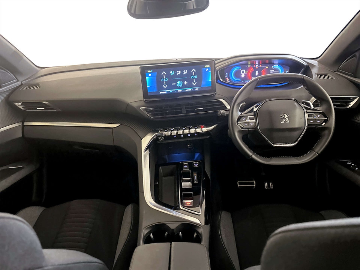 Used Peugeot 3008 2023 for sale - 77185782: Photo 3