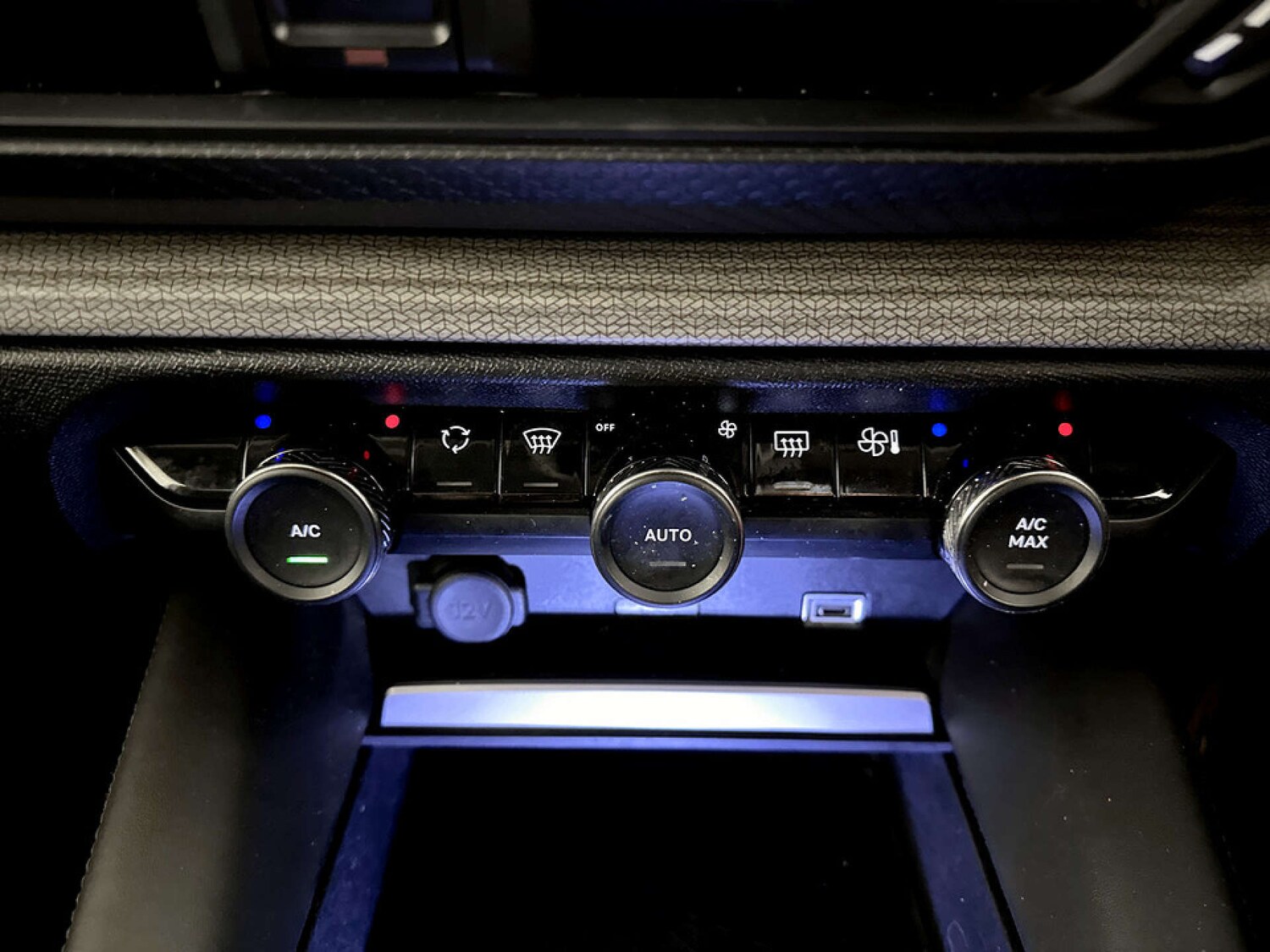 Used Citroen C5 X 2022 for sale - 77745590: Photo 25