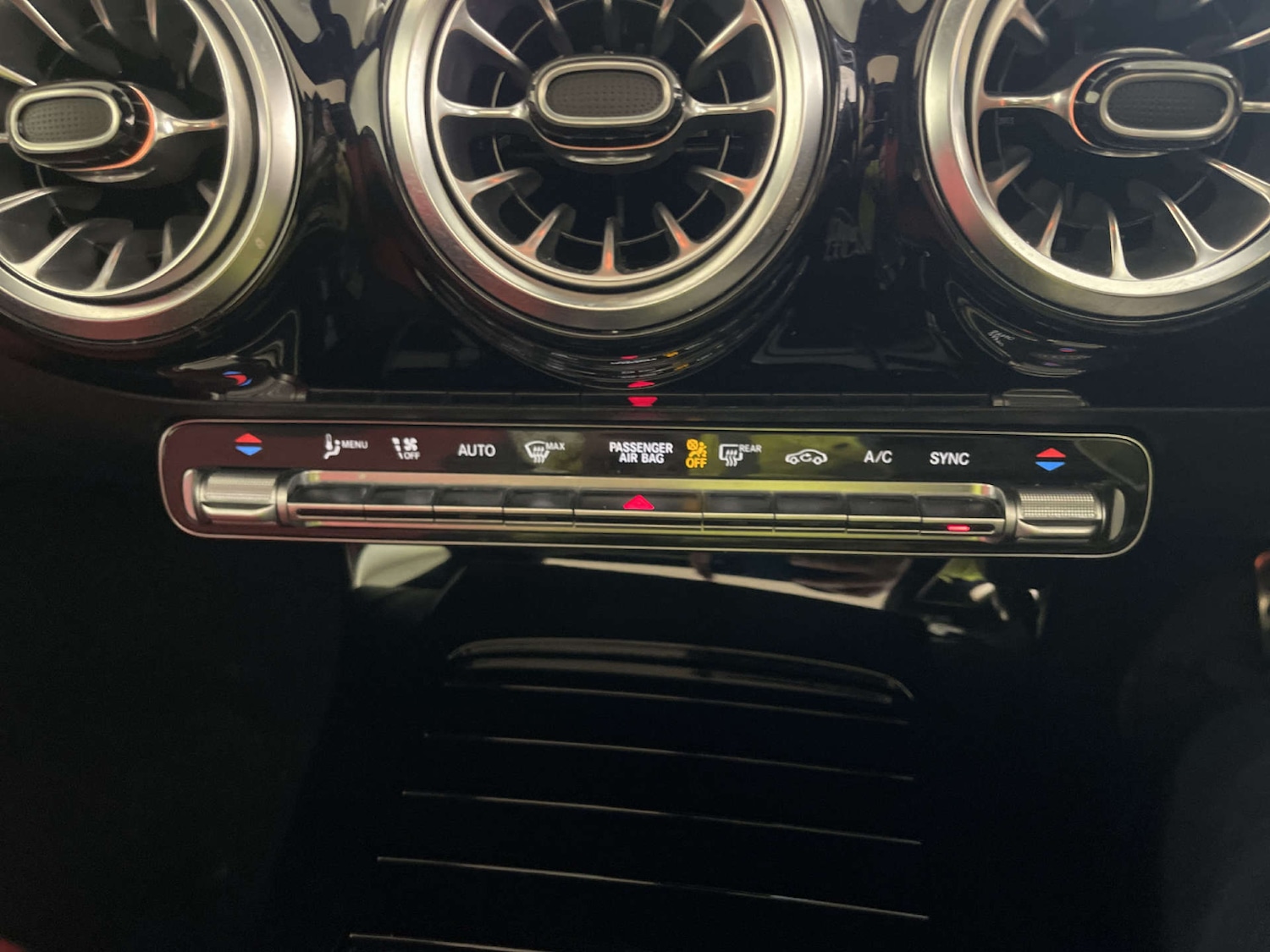 Used Mercedes-Benz CLA 2022 for sale - 77888852: Photo 27