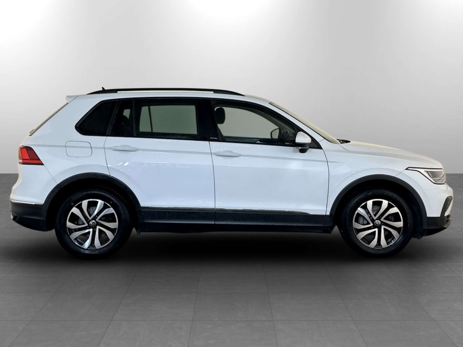 Used Volkswagen Tiguan 2022 for sale - 77336945: Photo 11