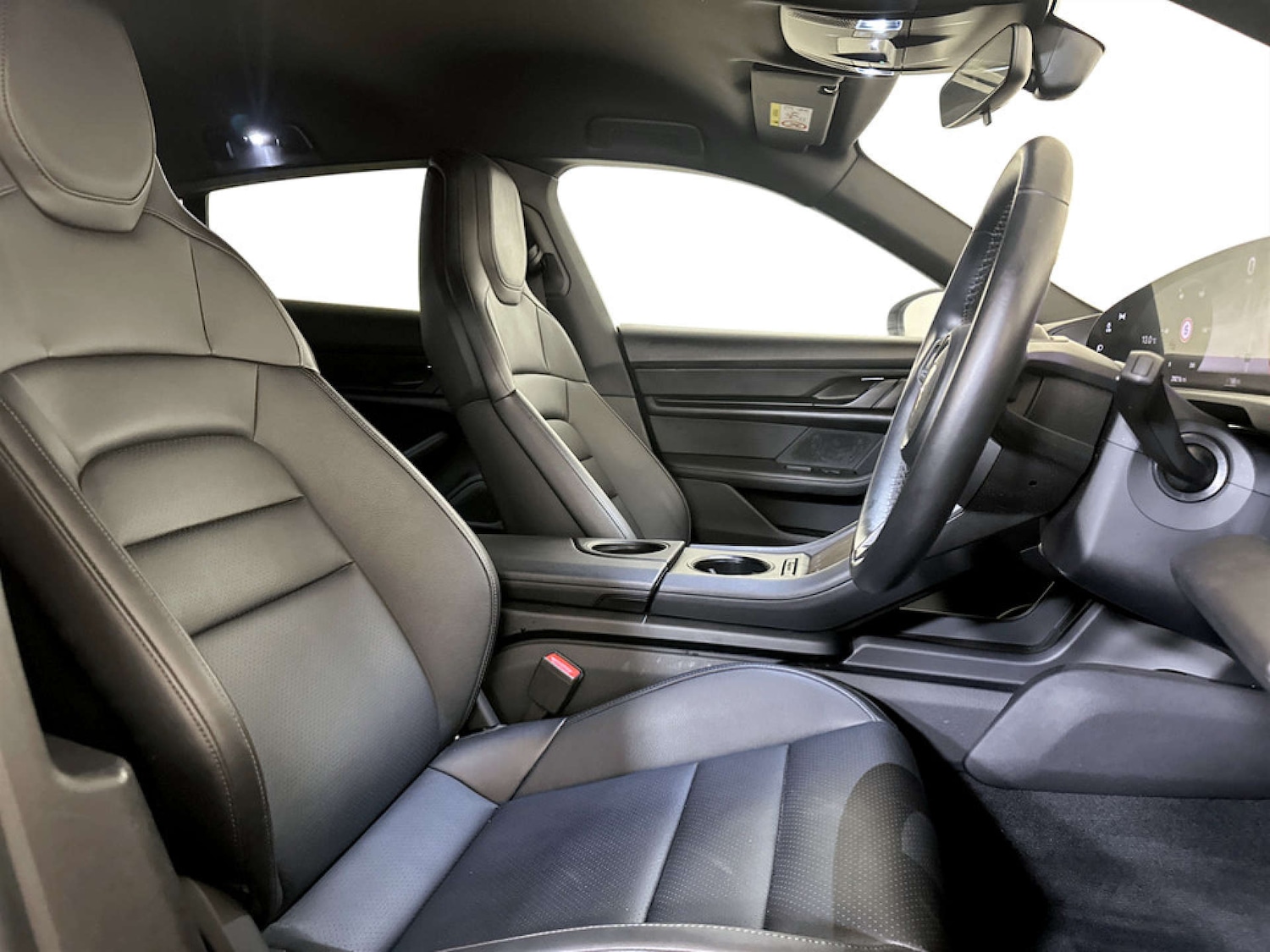 Used Porsche Taycan 2023 for sale - 77186103: Photo 13