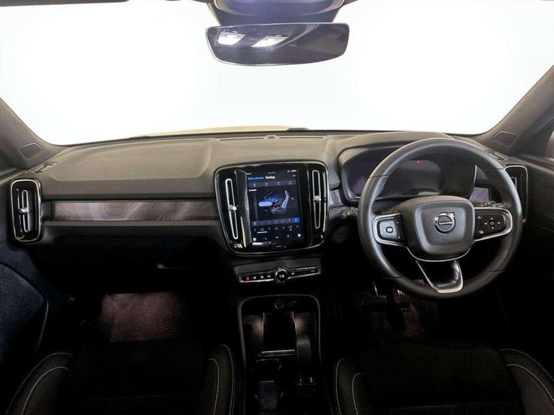 Used Volvo XC40 2022 for sale - 76329685: Photo 3